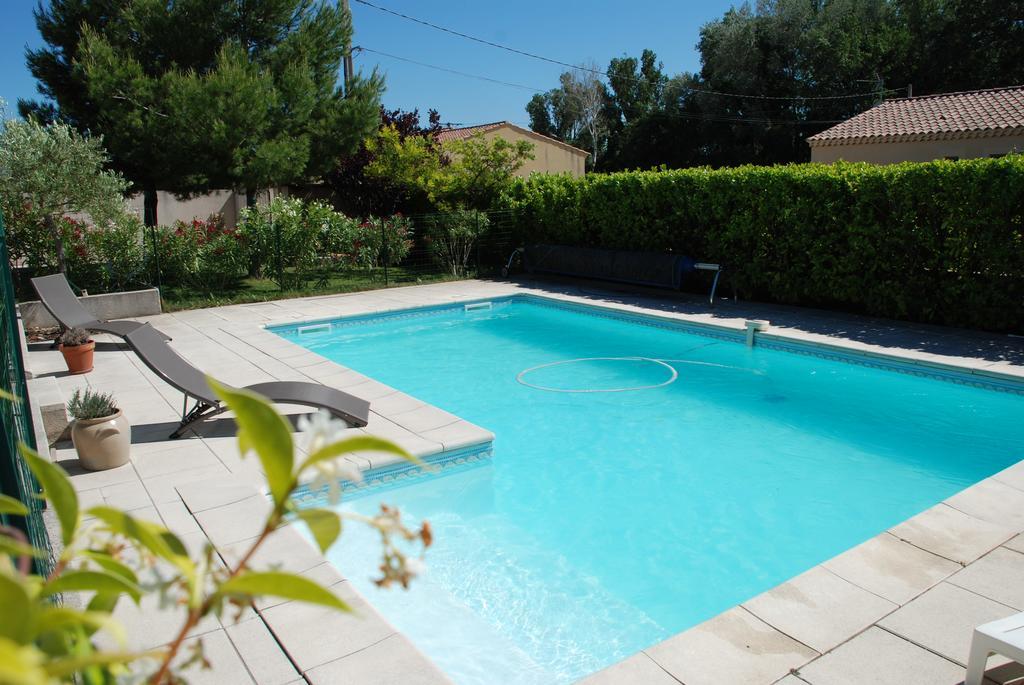 Au Bon Penequet Bed & Breakfast Pujaut Eksteriør bilde
